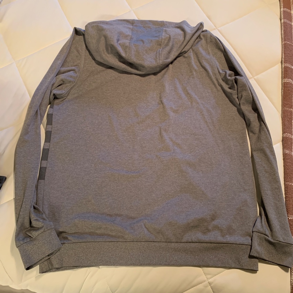 Travis Matthew Hoodie - Picture 3 of 4